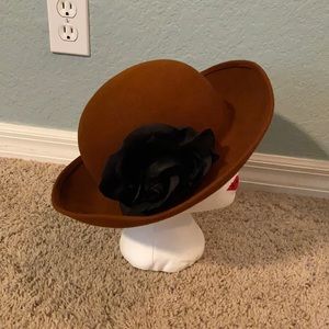 Vintage fedoria wool hat with flower